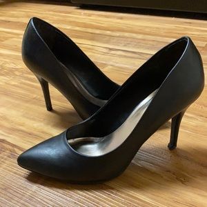 Woman’s Candie’s Black High Heel Pumps